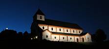 Kirche bei Nacht